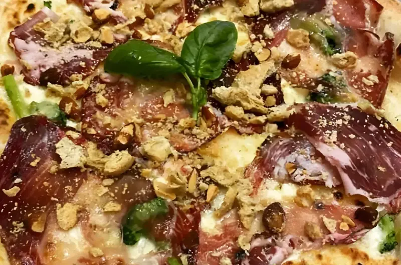 Croccopizza con crocchè artigianali e fiordilatte